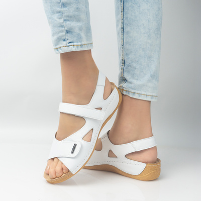 Wygodne skórzane sandały damskie Pollonus biały verona 5-0994-031