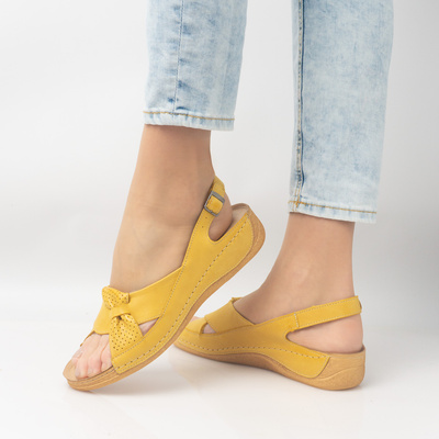 Skórzane Sandały Damskie Pollonus 5-0686-047 Żółty